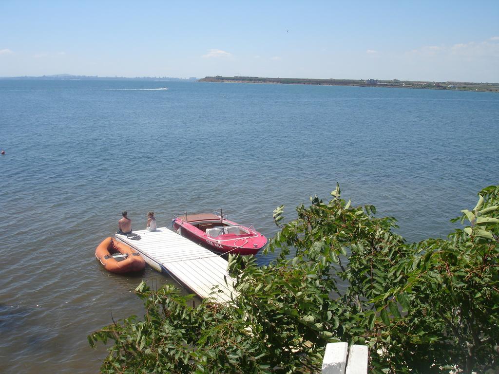 Blue Bay Palace Apart Complex Pomorie Bagian luar foto