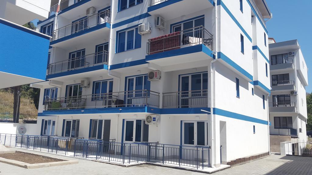 Blue Bay Palace Apart Complex Pomorie Bagian luar foto