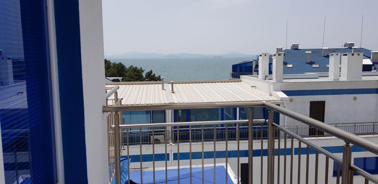 Blue Bay Palace Apart Complex Pomorie Bagian luar foto