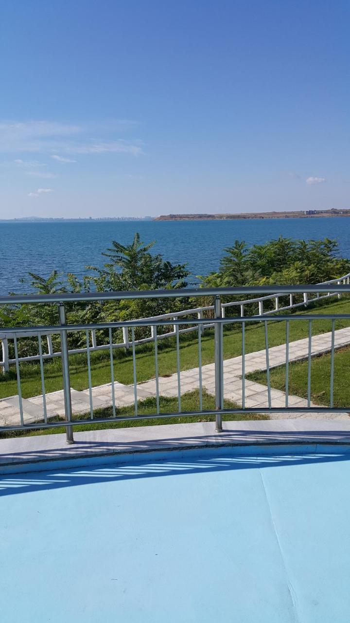 Blue Bay Palace Apart Complex Pomorie Bagian luar foto