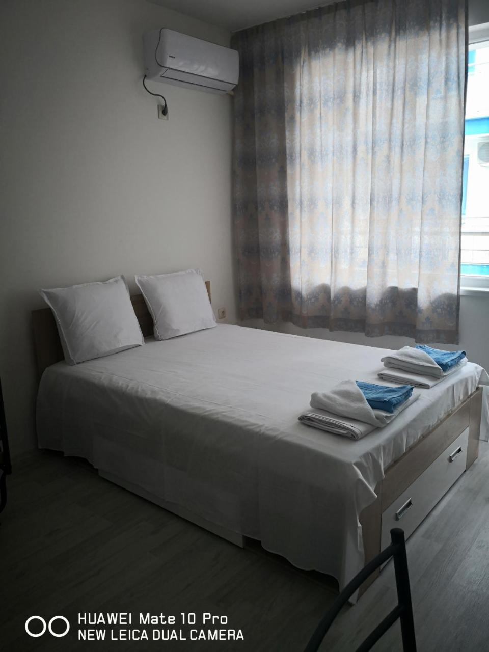 Blue Bay Palace Apart Complex Pomorie Bagian luar foto