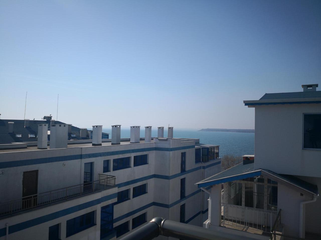 Blue Bay Palace Apart Complex Pomorie Bagian luar foto